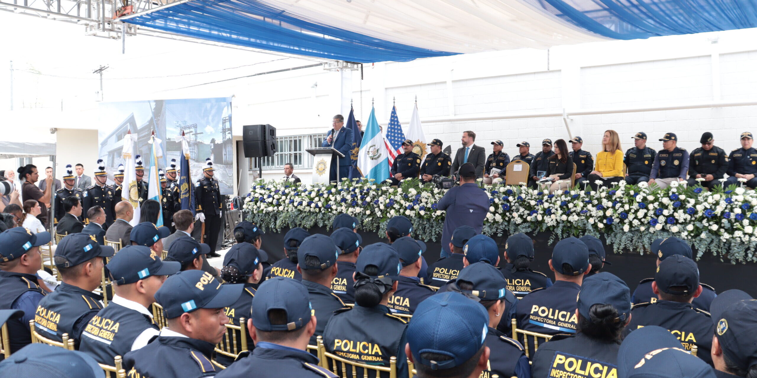 LANZAMIENTO DE INAUGURACIÓN DEL CENTRO DE LLAMADAS ANTICORRUPCIÓN DE LA PNC (24)